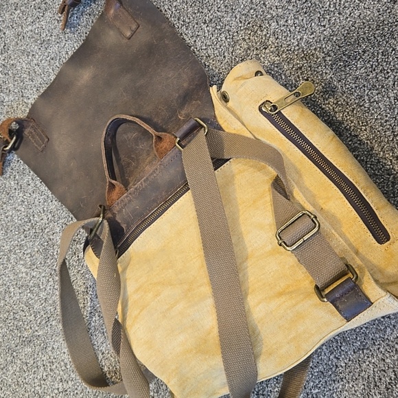 Vintage Selina Vaughan Royal Quality Brown& Tan Men's Bag Backpack - Picture 12 of 15